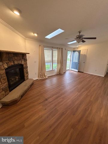108 RANDOM RD, Douglassville, PA 19518