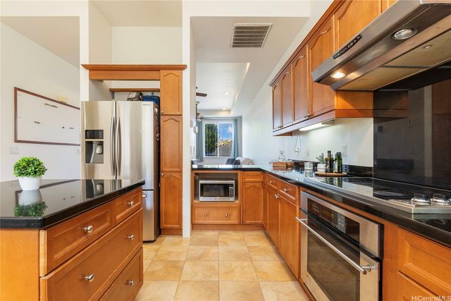 92-1087 Palahia Street B, Kapolei, HI 96707