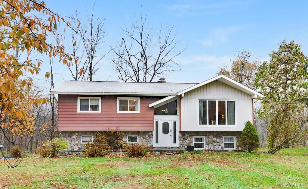 634 Route 82, Hopewell Junction, NY 12533