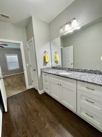 128 Heyward Dr, Dothan, AL 36303