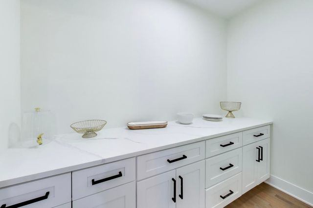 4912 W Drummond Place, Chicago, IL 60639