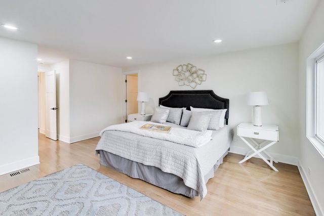 4912 W Drummond Place, Chicago, IL 60639