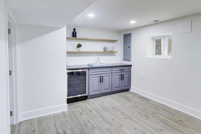 4912 W Drummond Place, Chicago, IL 60639