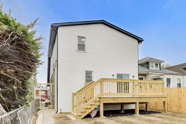 4912 W Drummond Place, Chicago, IL 60639