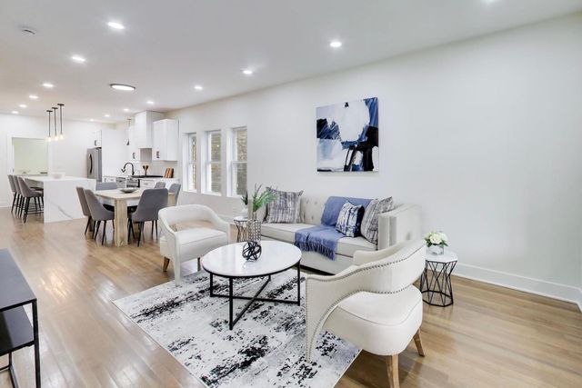 4912 W Drummond Place, Chicago, IL 60639