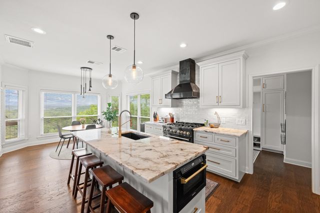 1528 Ben Crenshaw WAY, Austin, TX 78746