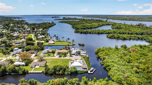 358 Morse PLZ, Fort Myers, FL 33905