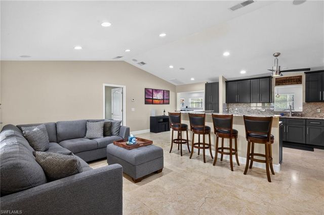 358 Morse PLZ, Fort Myers, FL 33905