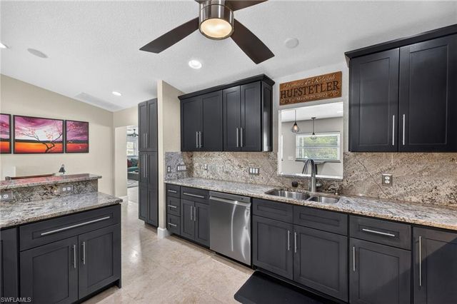 358 Morse PLZ, Fort Myers, FL 33905