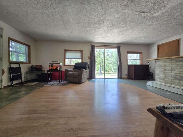 N3275 MOUNTAIN SHADOW LANE, Wautoma, WI 54982