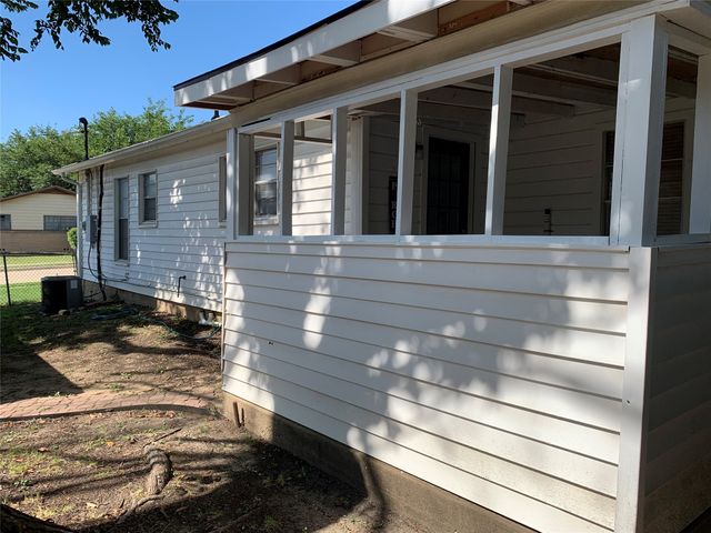 3600 Katrine Street, Haltom City, TX 76117