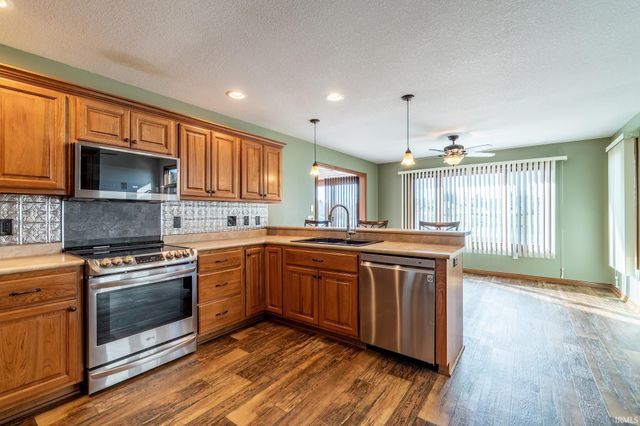 1814 Moorings Way, Fort Wayne, IN 46825