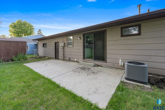 4013 S Drexel Dr Drive, Sioux Falls, SD 57106