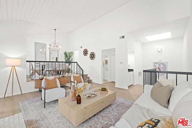 17243 Palisades Circle, Pacific Palisades, CA 90272