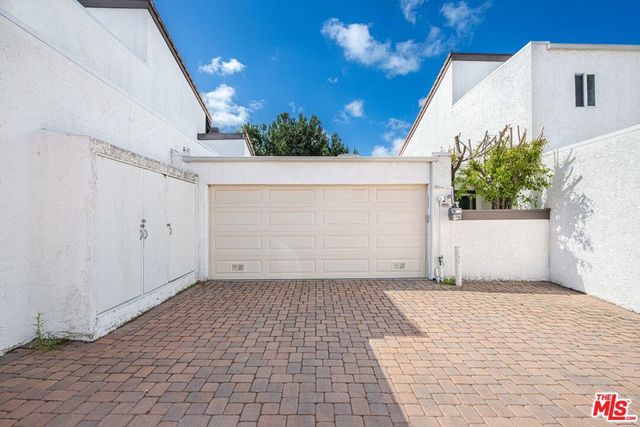17243 Palisades Circle, Pacific Palisades, CA 90272