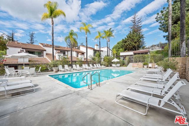 17243 Palisades Circle, Pacific Palisades, CA 90272