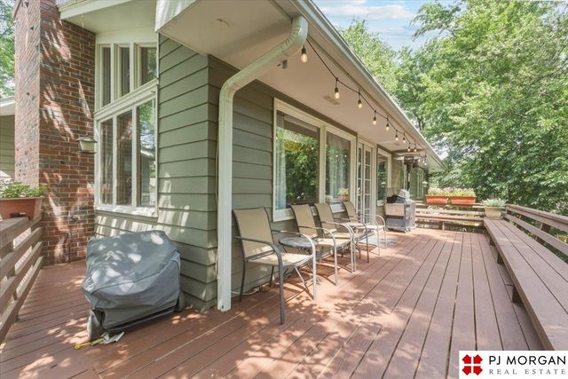 2921 S 104th Street, Omaha, NE 68124