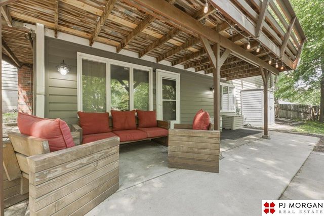 2921 S 104th Street, Omaha, NE 68124