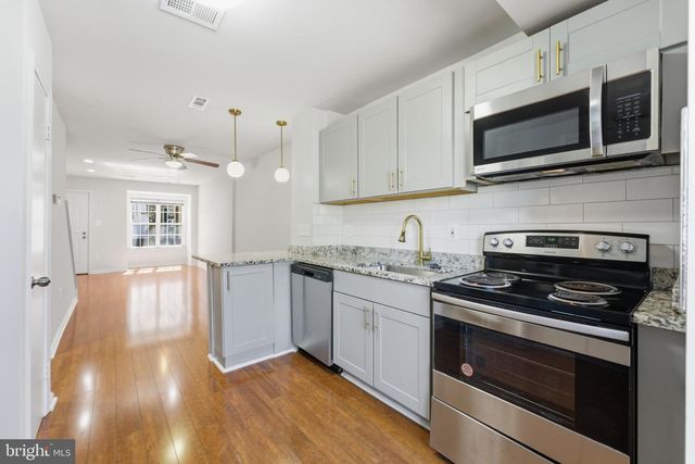 4225 SAUTERNE CT, Chantilly, VA 20151