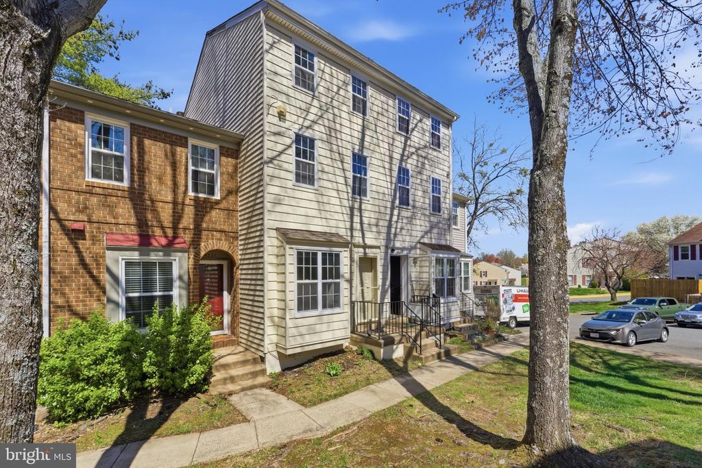 4225 SAUTERNE CT, Chantilly, VA 20151