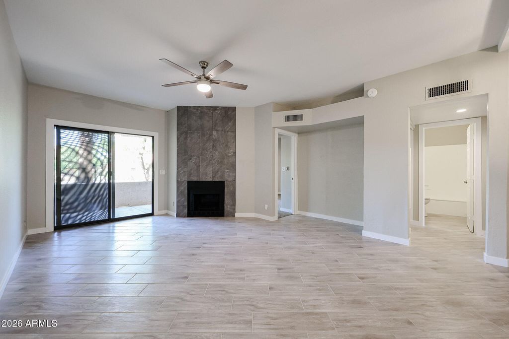 10301 N 70TH Street 107, Paradise Valley, AZ 85253 — photo 2