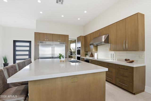 37913 N 14TH Avenue, Phoenix, AZ 85086