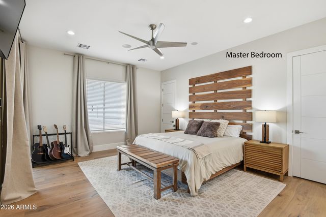 37913 N 14TH Avenue, Phoenix, AZ 85086