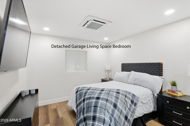 37913 N 14TH Avenue, Phoenix, AZ 85086