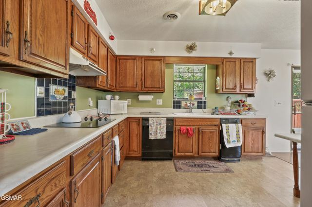 378 White Oak Circle, Kodak, TN 37764