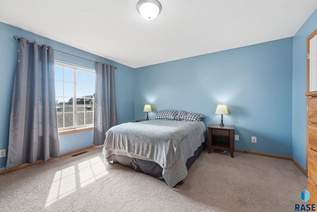 4908 S Klein Ave Avenue 24, Sioux Falls, SD 57106