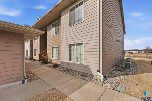 4908 S Klein Ave Avenue 24, Sioux Falls, SD 57106