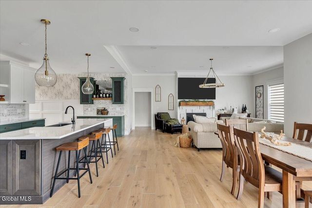 6 Essie Lane, North Greenbush, NY 12180