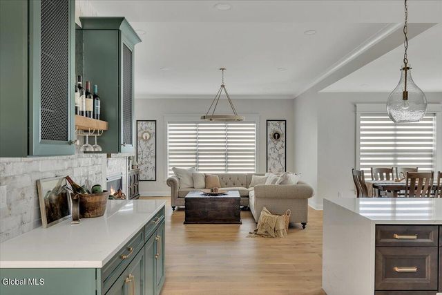 6 Essie Lane, North Greenbush, NY 12180