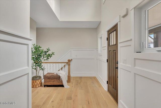 6 Essie Lane, North Greenbush, NY 12180