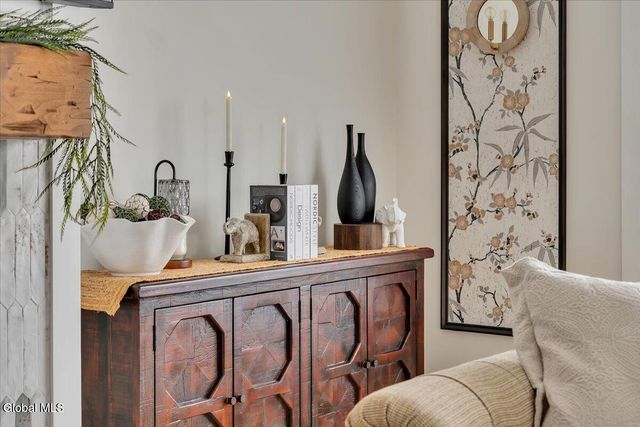 6 Essie Lane, North Greenbush, NY 12180