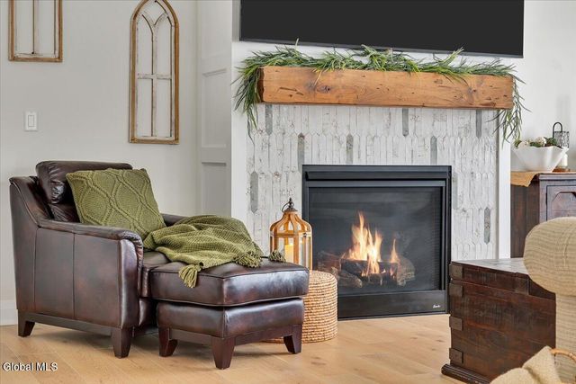 6 Essie Lane, North Greenbush, NY 12180