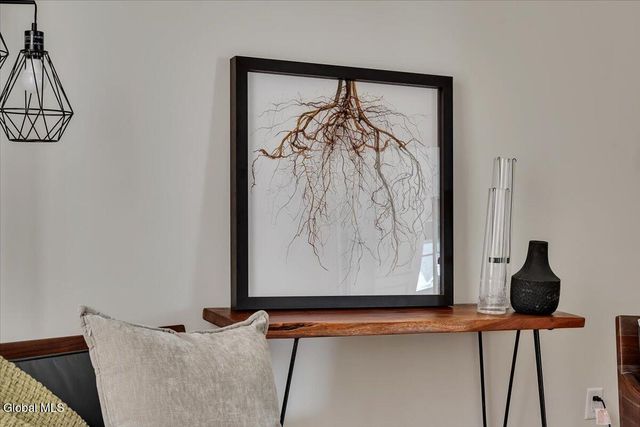 6 Essie Lane, North Greenbush, NY 12180