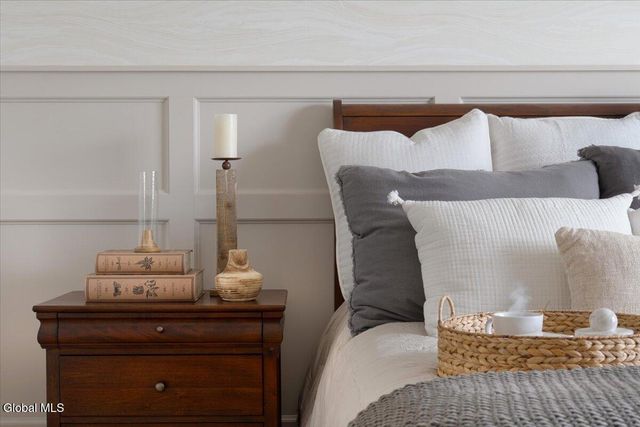 6 Essie Lane, North Greenbush, NY 12180