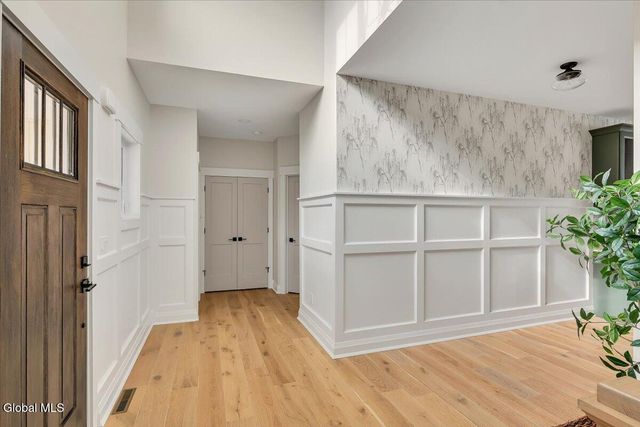 6 Essie Lane, North Greenbush, NY 12180