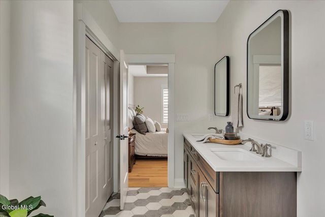 6 Essie Lane, North Greenbush, NY 12180