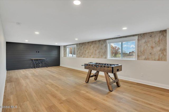 6 Essie Lane, North Greenbush, NY 12180