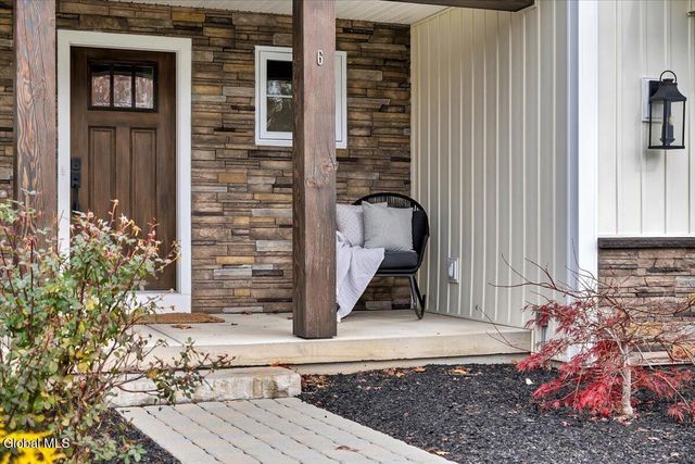 6 Essie Lane, North Greenbush, NY 12180