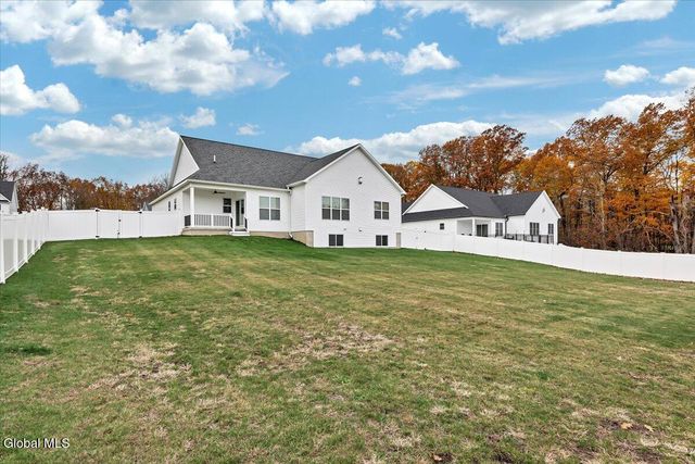 6 Essie Lane, North Greenbush, NY 12180