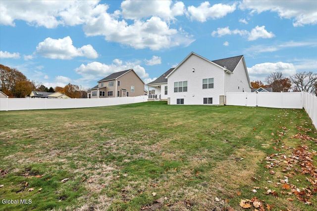 6 Essie Lane, North Greenbush, NY 12180