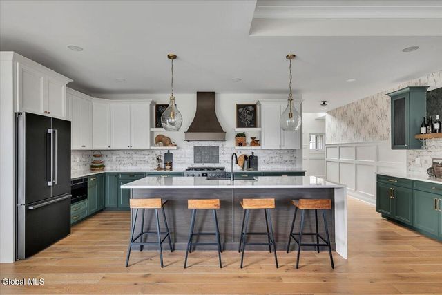 6 Essie Lane, North Greenbush, NY 12180