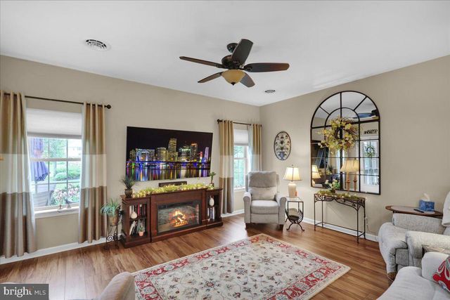 918 LANTERN DR L-0090, Lebanon, PA 17046