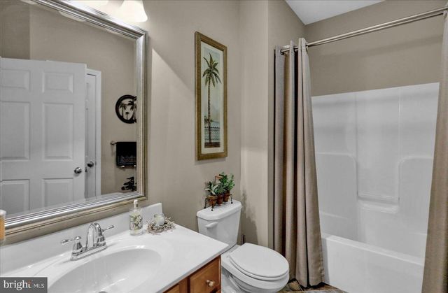 918 LANTERN DR L-0090, Lebanon, PA 17046