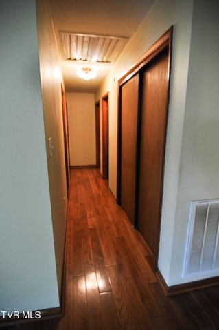 202 West 3rd Avenue, Watauga, TN 37694