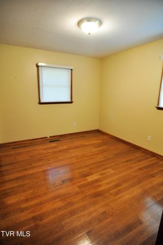 202 West 3rd Avenue, Watauga, TN 37694