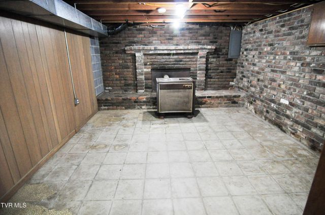 202 West 3rd Avenue, Watauga, TN 37694